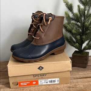 Sperry Women's Syren Gulf Tan and Navy Duck Boots